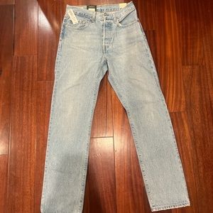 Aritzia Levi’s 501